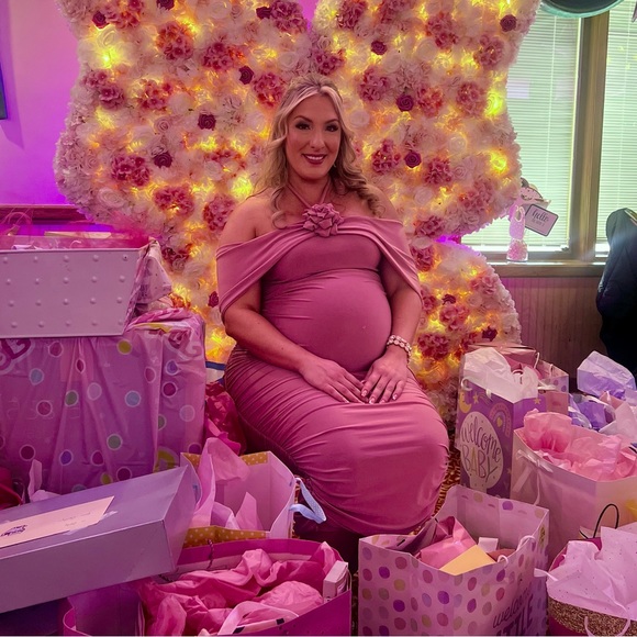 Club London Maternity Dress - Picture 3 of 9